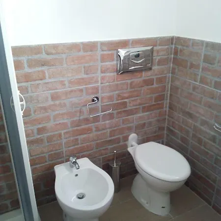 Elite House